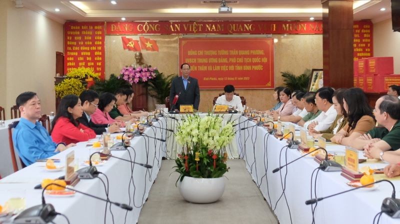 Thượng tướng Trần Quang Phương, Phó Chủ tịch Quốc hội phát biểu tại buổi làm việc với lãnh đạo chủ chốt tỉnh Bình Phước.