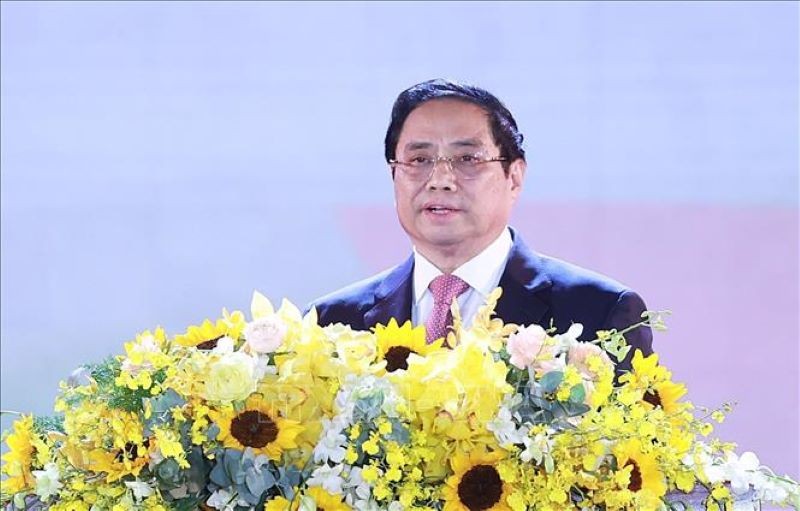 Thủ tướng Phạm Minh Chính trình bày diễn văn kỷ niệm 370 năm xây dựng và phát triển tỉnh Khánh Hòa. (Ảnh: TTXVN)