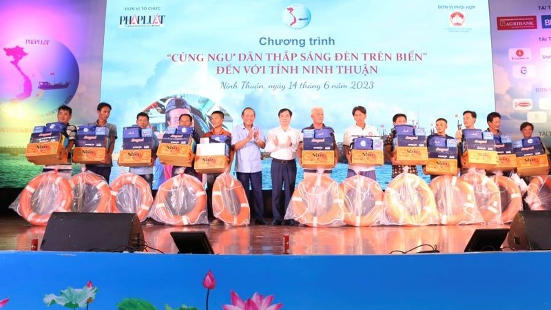 Ảnh công bố thể lệ và thời gian nhận tác phẩm cuộc thi Việt Nam hạnh phúc. (Nguồn: Cục Thông tin đối ngoại, Bộ Thông tin và Truyền thông)