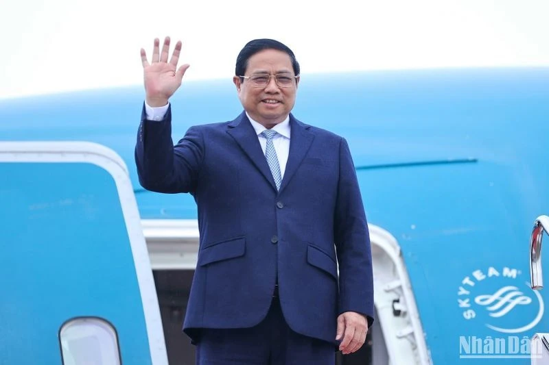 Thủ tướng Phạm Minh Chính tới sân bay quốc tế Haneda (Tokyo). 