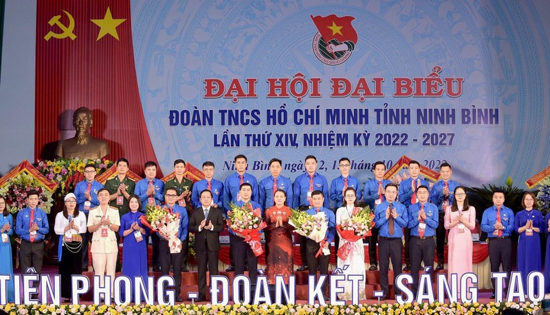 Ra mắt Ban Chấp hành Đoàn Thanh niên Cộng sản tỉnh Ninh Bình, khóa XIV, nhiệm kỳ 2022-2027.