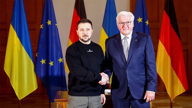 Tổng thống Đức Frank-Walter Steinmeier đã tiếp đón người đồng cấp Ukraine Volodymyr Zelensky tại Berlin, ngày 14/5/2023. (Ảnh: Reuters)