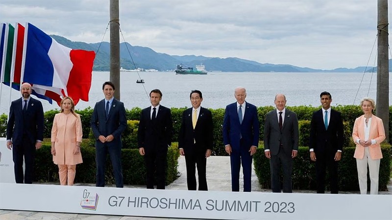 Các nhà lãnh đạo G7 và đại diện của EU chụp ảnh chung tại Hiroshima, Nhật Bản, ngày 20/5/2023. (Ảnh: Reuters)