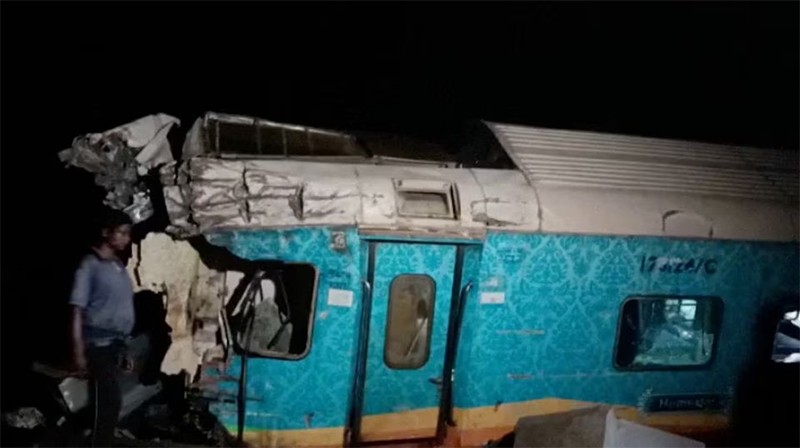 Hiện trường vụ tai nạn đường sắt tại bang Odisha, Ấn Độ, ngày 2/6/2023. (Ảnh: ANI)