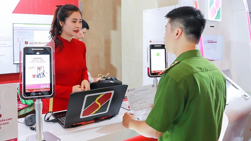 Agribank tích cực triển khai ứng dụng dữ liệu dân cư trong hoạt động ngân hàng.