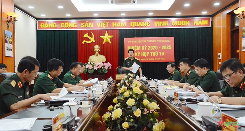 Đại tướng Lương Cường chủ trì kỳ họp thứ 16. (Ảnh QĐND)