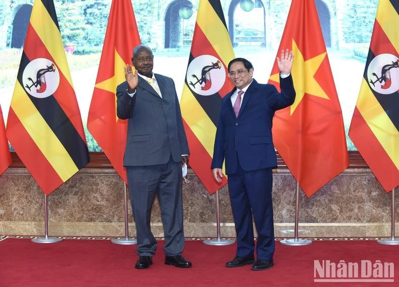 Thủ tướng Phạm Minh Chính và Tổng thống nước Cộng hòa Uganda Yoweri Kaguta Museveni.