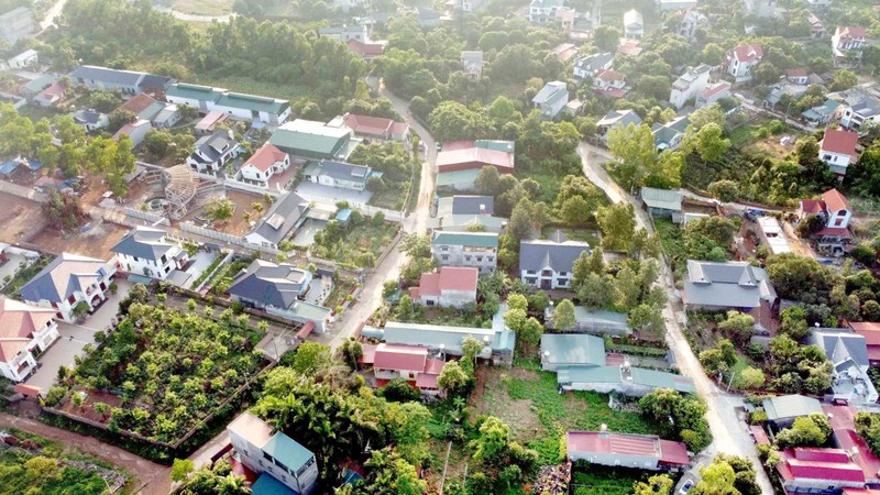 Hàng chục ngôi biệt thự kiên cố xây dựng trái phép tại phường Liên Bảo (TP Vĩnh Yên ). (Ảnh HOÀNG HÙNG)