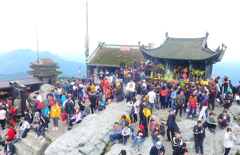 Du khách tham gia Lễ hội xuân Yên Tử. (Ảnh: Ủy ban nhân dân tỉnh Quảng Ninh)