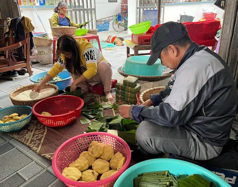 Bánh chưng cầu Báng tỉnh Thái Bình từ lâu đã trở thành nghề truyền thống được gìn giữ qua các thế hệ.