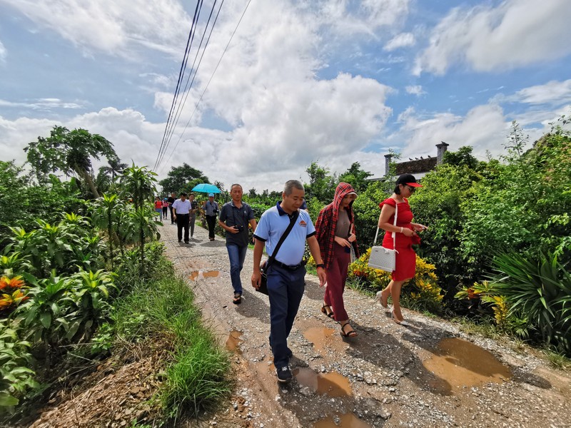 Với tiềm năng lớn trong phát triển du lịch sinh thái cộng đồng, thời gian qua xã Bách Thuận (huyện Vũ Thư, tỉnh Thái Bình) đón một số đoàn khách trong và ngoài nước đến khảo sát, tìm kiếm cơ hội phát triển du lịch.