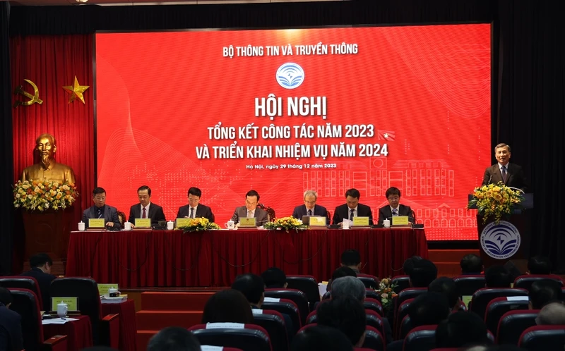 Toàn cảnh Hội nghị Tổng kết công tác năm 2023, triển khai nhiệm vụ năm 2024 của Bộ Thông tin và Truyền thông.