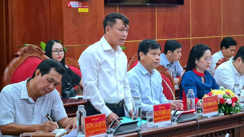 Phó Chủ tịch Thường trực Hội Nhà báo Việt Nam Nguyễn Đức Lợi phát biểu ý kiến tại buổi làm việc với tỉnh Cà Mau.