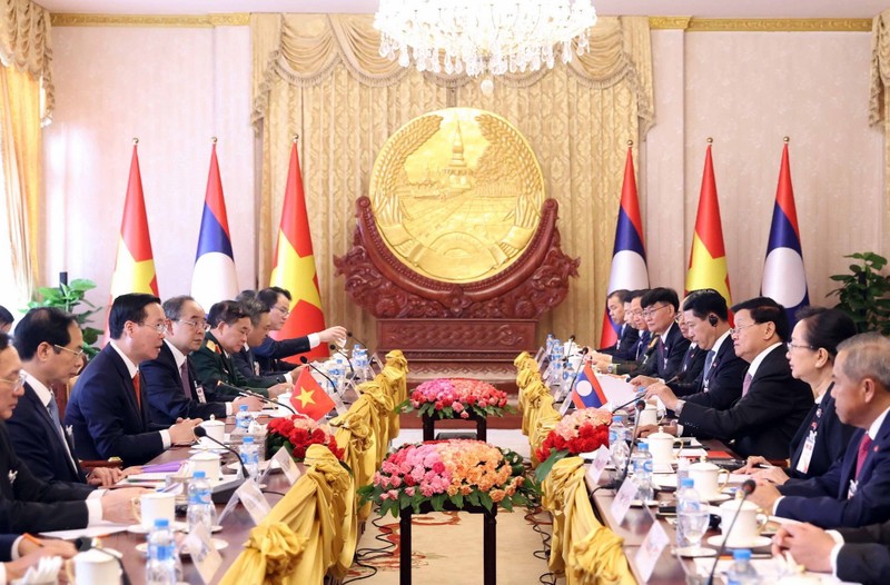 Chủ tịch nước Võ Văn Thưởng hội đàm với Tổng Bí thư, Chủ tịch nước Lào Thongloun Sisoulith. (Ảnh: TTXVN)