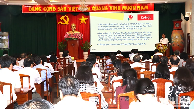 Quang cảnh hội nghị tại điểm cầu Trụ sở Tỉnh ủy Đồng Nai.