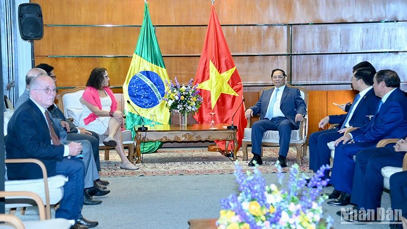Thủ tướng Phạm Minh Chính mong muốn bà Luciana Santos, với cương vị Chủ tịch Đảng Cộng sản Brazil, tiếp tục quan tâm, ủng hộ, thúc đẩy hợp tác với Việt Nam. 