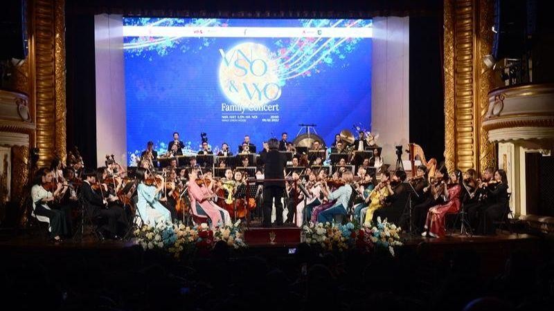 Buổi hòa nhạc có sự tham gia của Dàn nhạc Giao hưởng Quốc gia. 