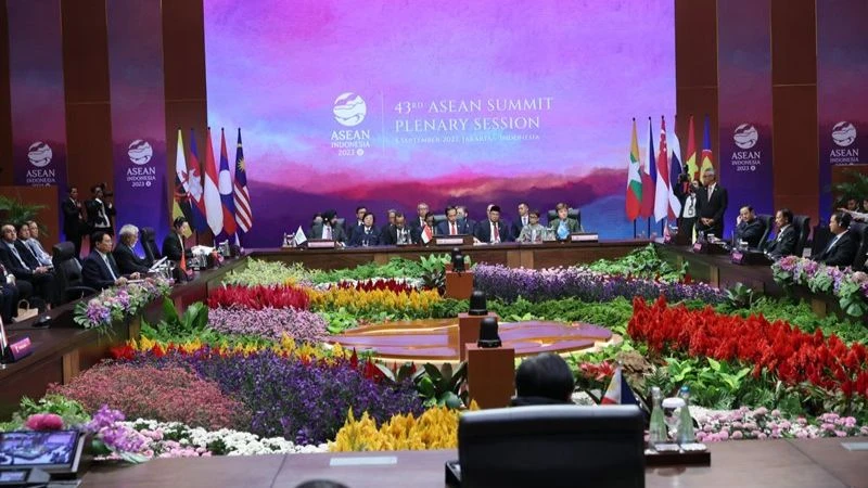 Quang cảnh Phiên toàn thể Hội nghị Cấp cao ASEAN lần thứ 43.