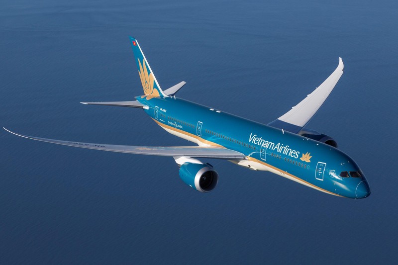 Vietnam Airlines Làm Thủ Tục Trực Tuyến Tại Sân Bay Phú Bài