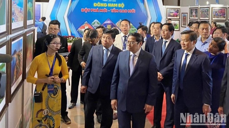 Thủ tướng dự Triển lãm ảnh Đông Nam Bộ, đột phá mới-tầm cao mới.