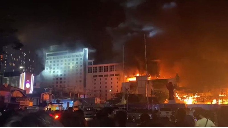 Vụ hỏa hoạn tại Casino Grand Diamond xảy ra vào đêm 28/12 (Ảnh: cpp.org.kh)