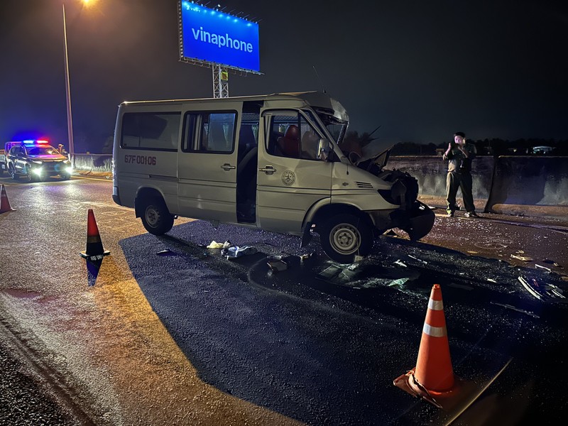 Tiền Giang: Tai nạn giao thông trên cao tốc khiến 2 người chết