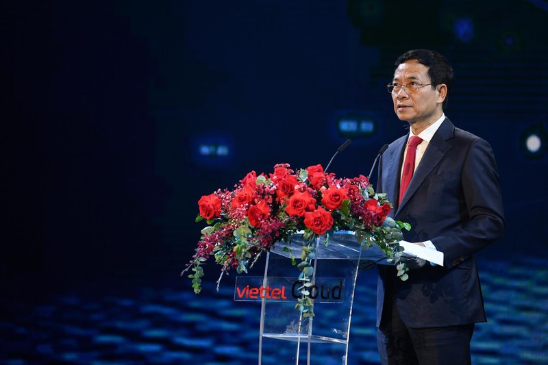 Bộ trưởng Thông tin và Truyền thông Nguyễn Mạnh Hùng phát biểu tại sự kiện.