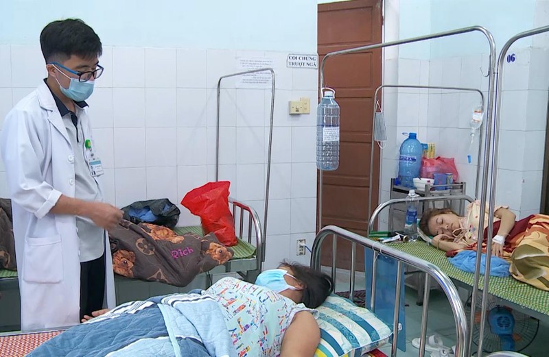Bệnh viện đa khoa khu vực Quảng Nam tiếp nhận, điều trị bệnh nhân bị sốt xuất huyết.