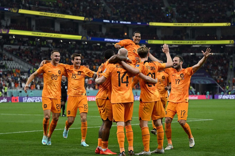 Với một trận thắng và một trận hòa trước đó, Hà Lan nắm nhiều cơ hội đi tiếp vào vòng loại trực tiếp. (Ảnh: DutchFootball)