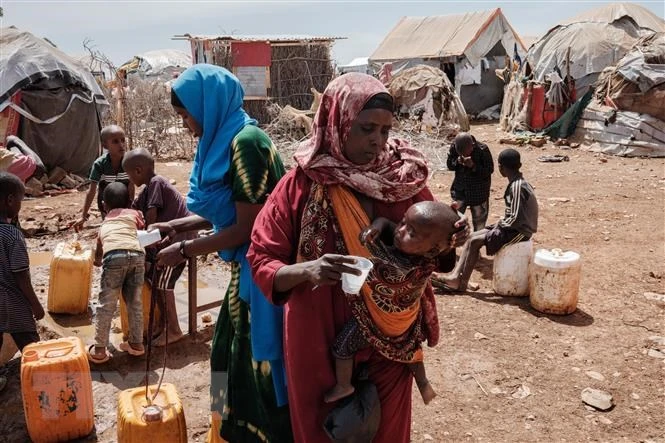 Người dân tại một trại tị nạn ở Baidoa, Somalia. (Ảnh: TTXVN)