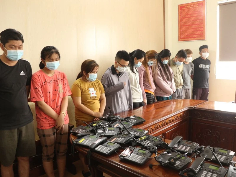 Một số đối tượng lừa đảo bị Công an tỉnh Hà Tĩnh bắt giữ.