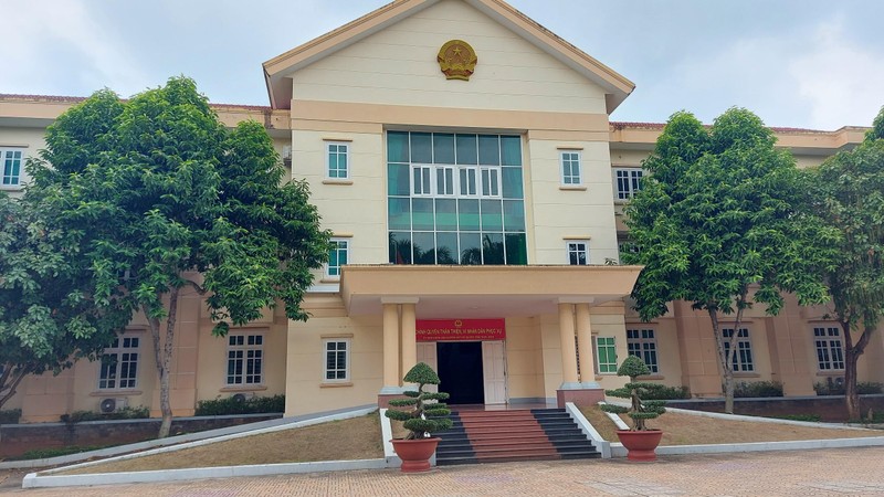 Trụ sở Ủy ban nhân dân huyện Đất Đỏ, tỉnh Bà Rịa-Vũng Tàu.