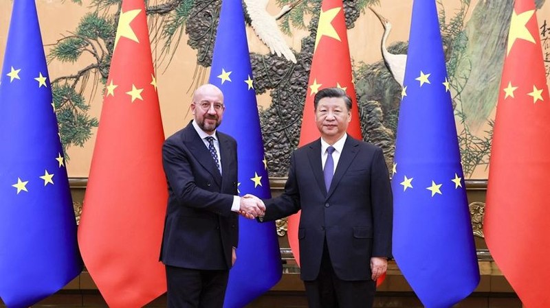 Chủ tịch Hội đồng châu Âu Charles Michel và Tổng Bí thư, Chủ tịch Trung Quốc Tập Cận Bình. (Ảnh: Tân Hoa Xã)