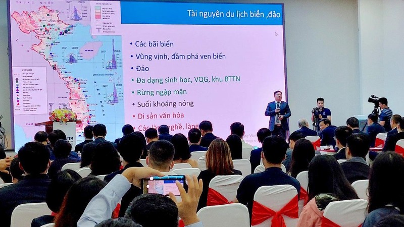 Quang cảnh hội thảo Phát triển Du lịch biển đảo Việt Nam - Thời cơ, thách thức và giải pháp.