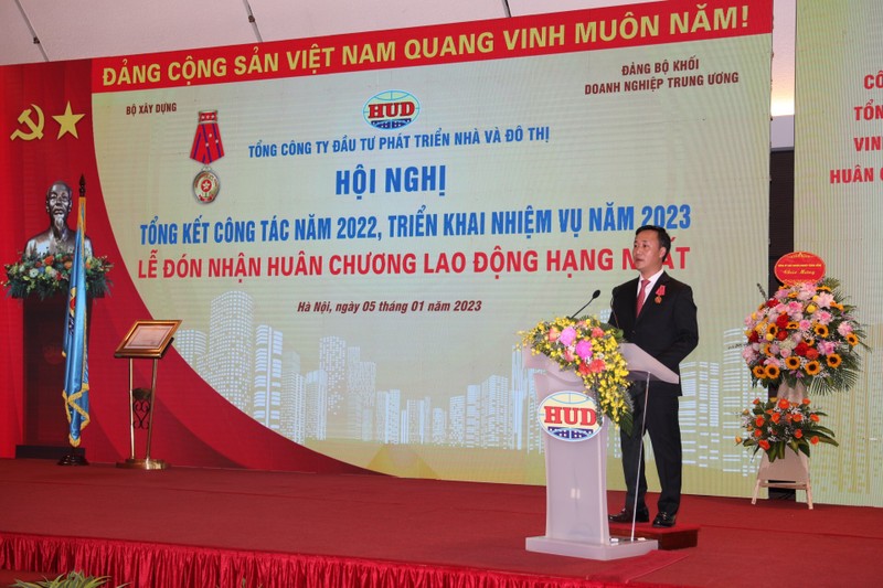 Chủ tịch Hội đồng thành viên HUD Nguyễn Việt Hùng phát biểu tại hội nghị.