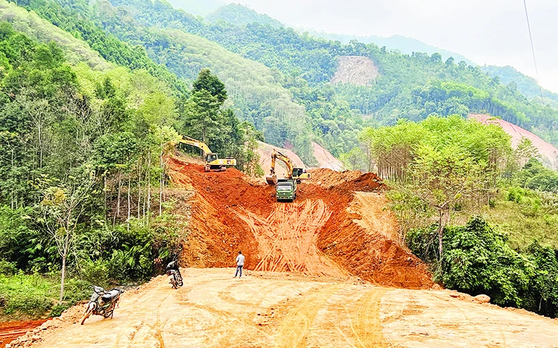 Dự án đường thành phố Bắc Kạn đi hồ Ba Bể, kết nối sang Na Hang (Tuyên Quang) có khối lượng đất, đá thải sau san ủi lên tới hàng triệu m3.
