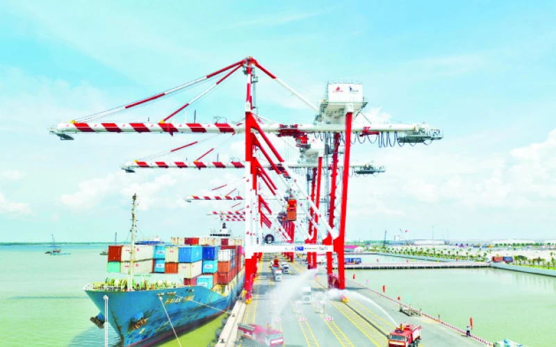 Cảng quốc tế Long An tiếp nhận chuyến tàu công-ten-nơ đầu tiên cập cảng ngày 22/6/2023.