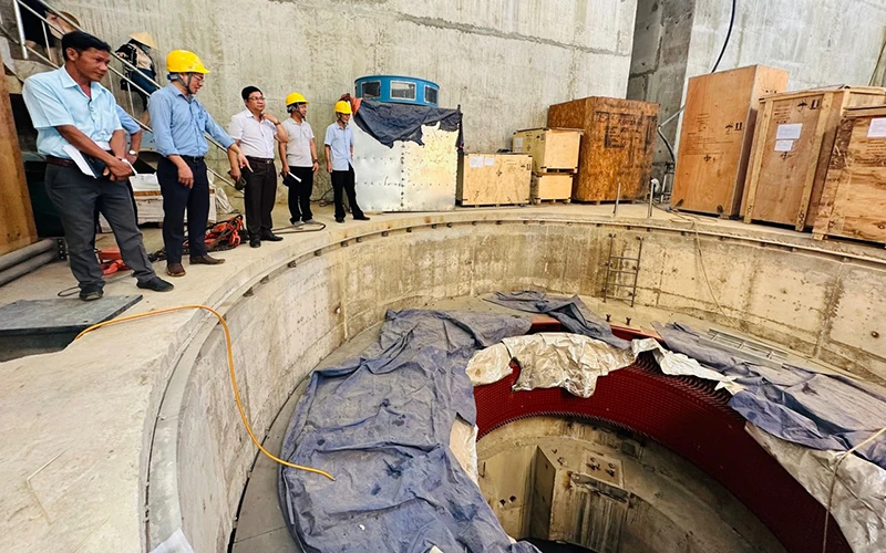Lãnh đạo sở, ngành, địa phương tỉnh Quảng Ngãi kiểm tra thi công xây dựng các công trình thủy điện.