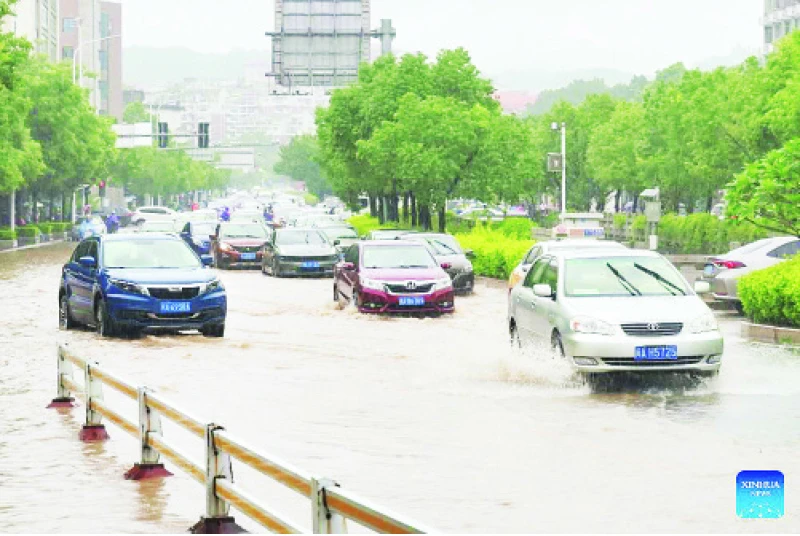 Mưa gây ngập lụt tại nhiều thành phố ở Trung Quốc.
