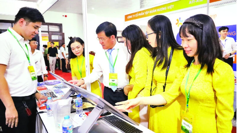 Nhiều giải pháp công nghệ được trưng bày và giới thiệu tại Tuần lễ chuyển đổi số và khởi nghiệp đổi mới sáng tạo - Mekong delta 2024.