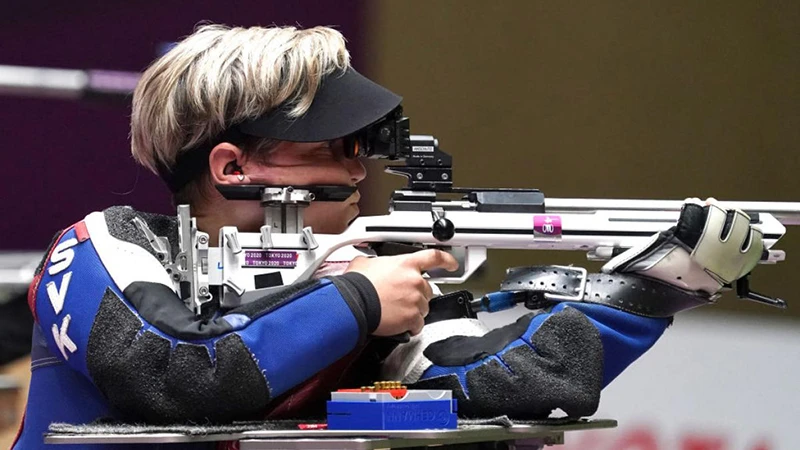 Vadovicova Veronika phá kỷ lục Paralympic môn bắn súng. (Ảnh GETTY IMAGES)