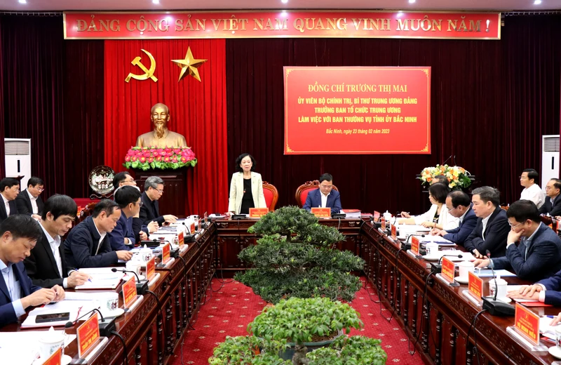 Toàn cảnh Hội nghị làm việc với Ban Thường vụ Tỉnh ủy Bắc Ninh về công tác tổ chức xây dựng Đảng.
