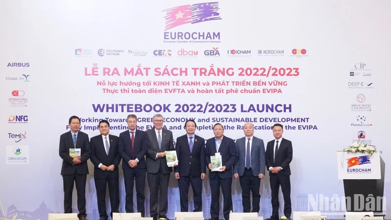 Lễ ra mắt Sách trắng 2022-2023