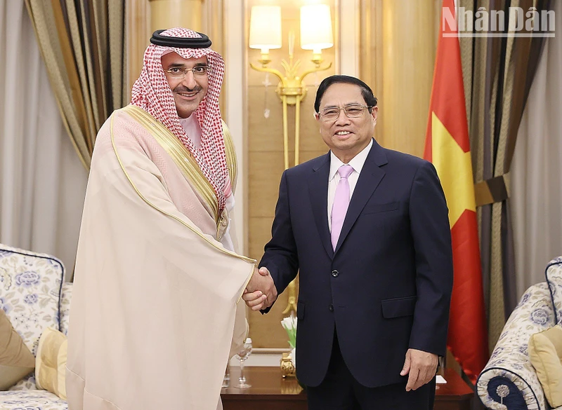Thủ tướng tiếp GIám đốc điều hành Quỹ Phát triển Saudi Arabia.