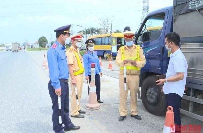 Nhiều xe chở quá tải trọng cho phép đã bị Trạm kiểm tra tải trọng xe tỉnh Thái Bình xử lý nghiêm.