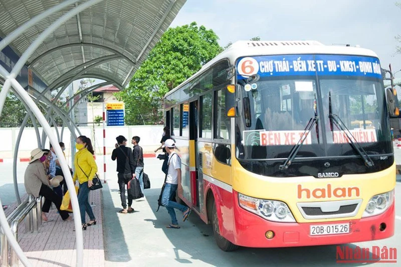 Trên địa bàn tỉnh Thái Nguyên, các tuyến quốc lộ, tỉnh lộ, trung tâm các huyện đã có vận tải hành khách bằng xe buýt.