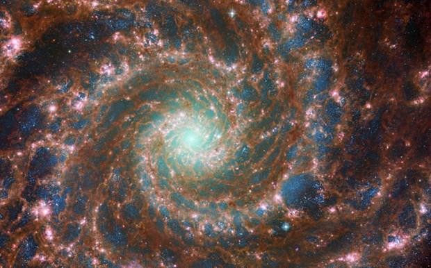 Kính thiên văn Hubble là một trong những công cụ hữu ích nhất để khám phá vẻ đẹp của vũ trụ. Hãy đắm mình trong những bức ảnh tuyệt vời từ kính thiên văn Hubble để khám phá những điều kỳ thú về vũ trụ.