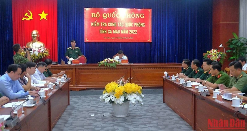 Đoàn công tác của Bộ Quốc phòng làm việc với tỉnh Cà Mau, vào chiều 13/10.