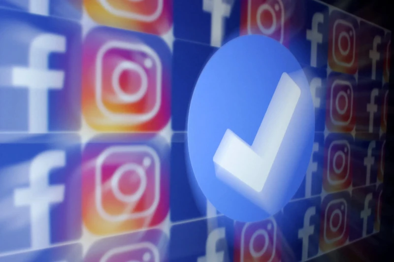 Gói đăng ký tích xanh xác thực tài khoản trên Facebook và Instagram sẽ có giá 11,99 USD/tháng. (Ảnh: Reuters)