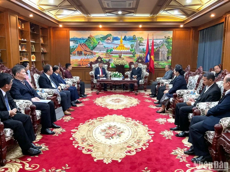 Lãnh đạo tỉnh Champasak tiếp Đoàn lãnh đạo tỉnh Đồng Nai.